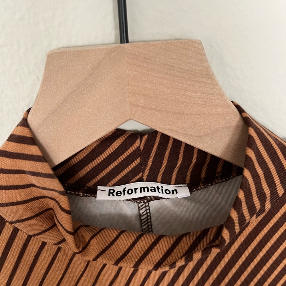 Reformation fitted turtleneck long sleeve!